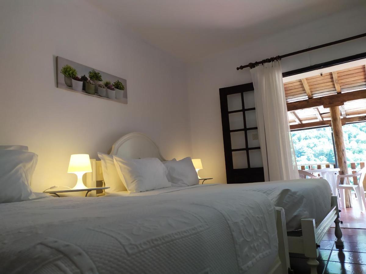 São Miguel do Gerês Hotel Quarto foto